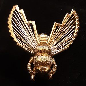 Vintage Goldtoned Bee Brooch Signed MONET